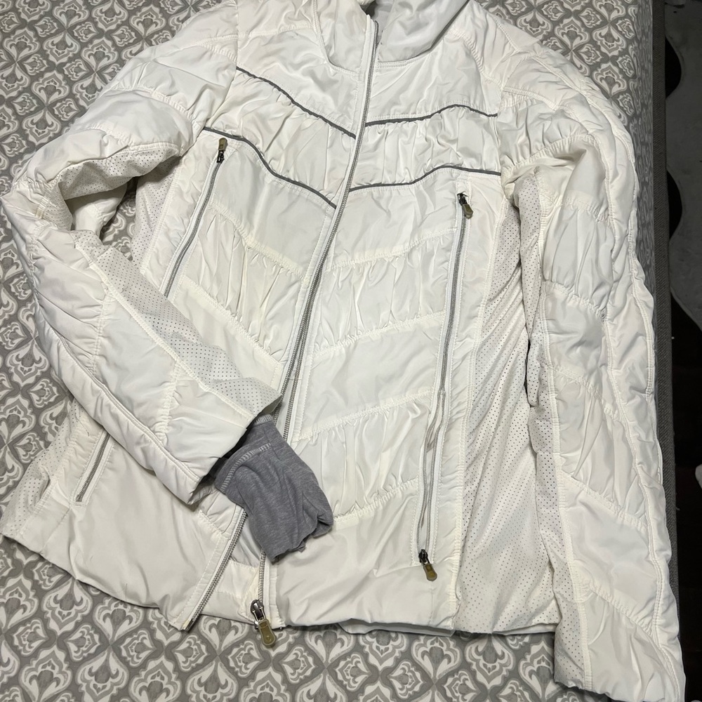 Lululemon outward bound running jacket - Picture 4 of 4